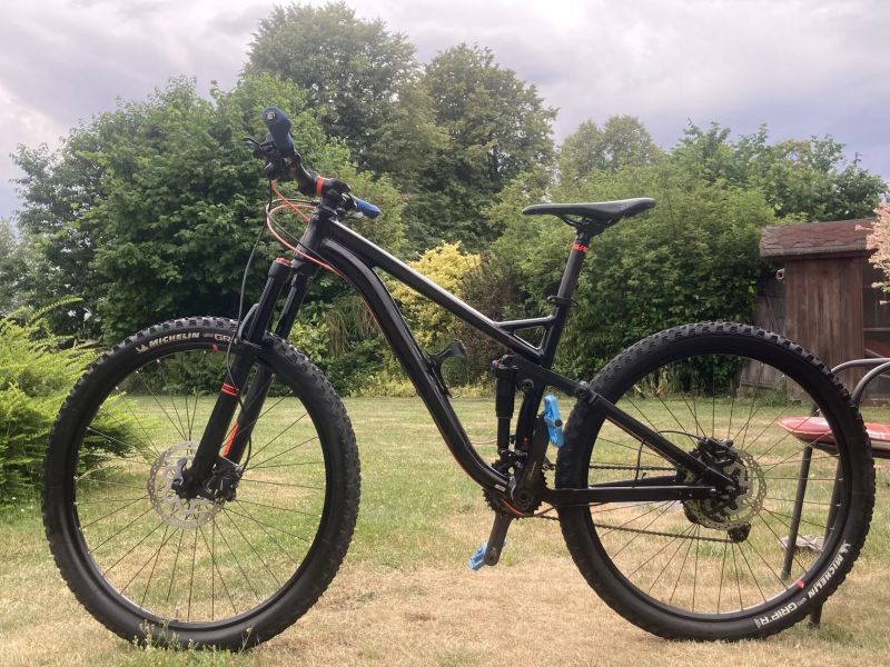 Trailové celoodpružené kolo Ghost Kato FS 5 – Fox, XT 2x11