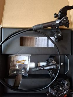 Přední 4-píst Shimano XT8120 + zadní páka XT8100