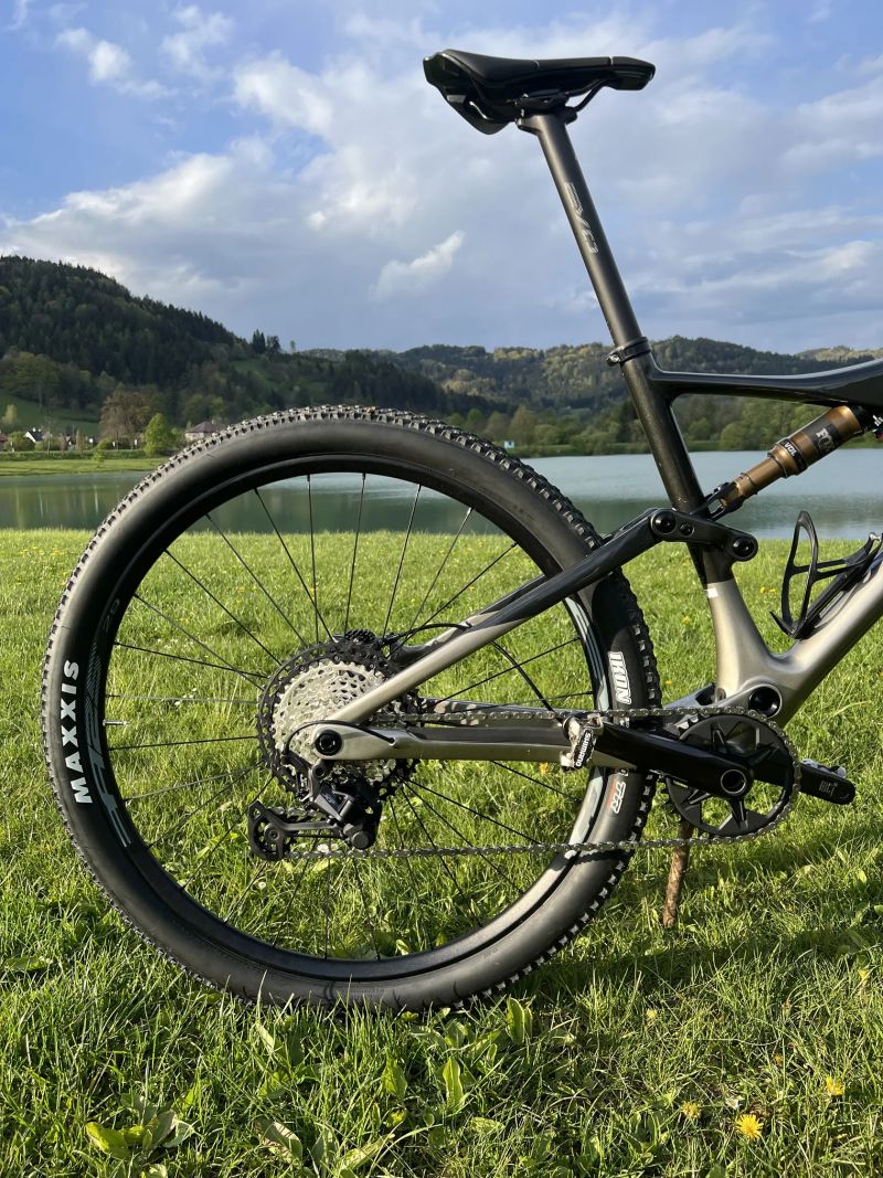 BH LYNX RACE CARBON 8.5