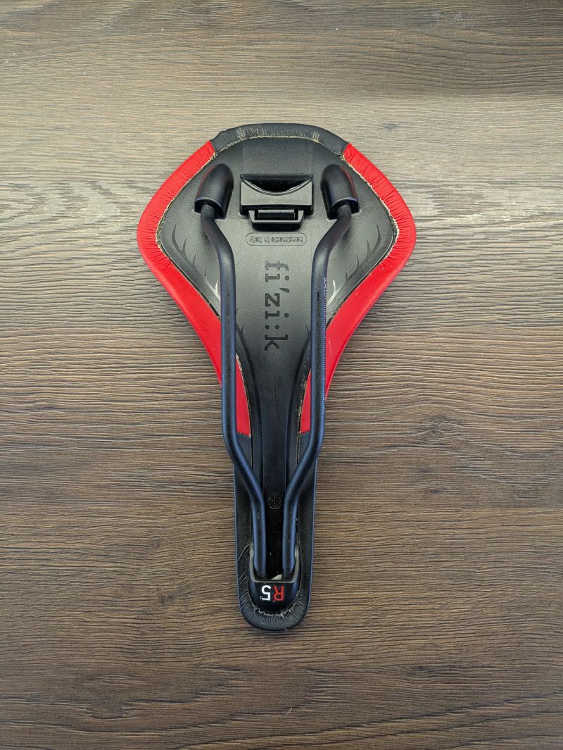Sedlo Fizik Antares R5 (142mm)