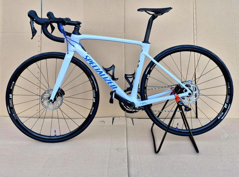 Silniční kolo Specialized Roubaix Sport - TOP stav! (Shimano 105, DT Swiss R470db)