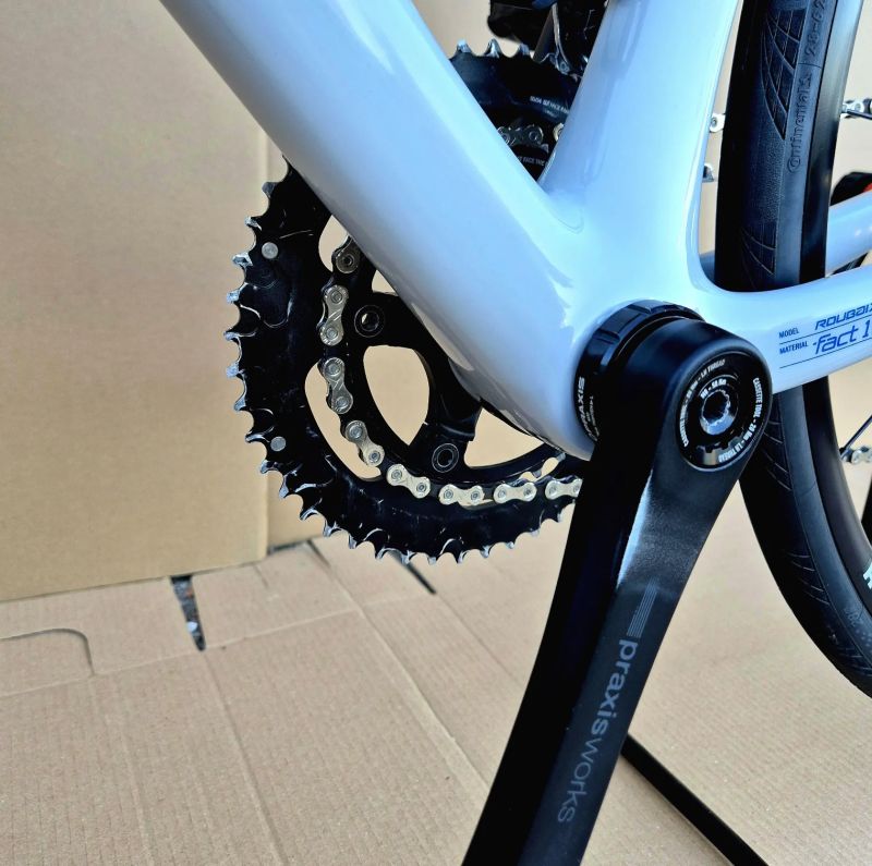 Silniční kolo Specialized Roubaix Sport - TOP stav! (Shimano 105, DT Swiss R470db)