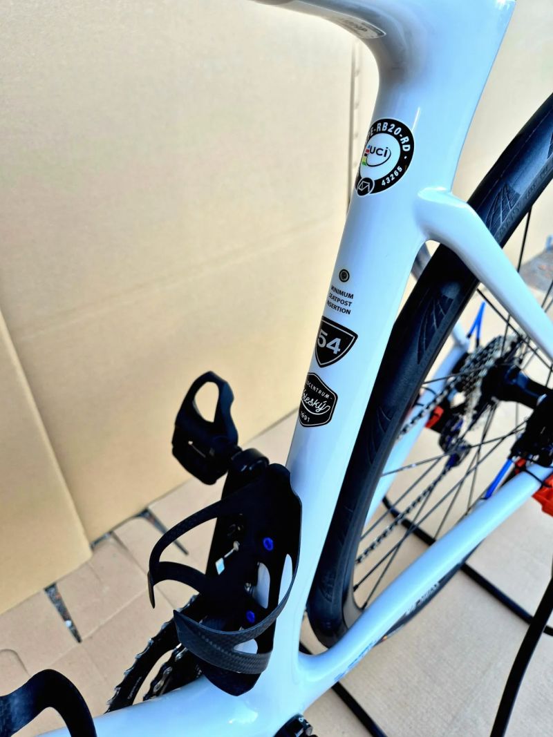 Silniční kolo Specialized Roubaix Sport - TOP stav! (Shimano 105, DT Swiss R470db)