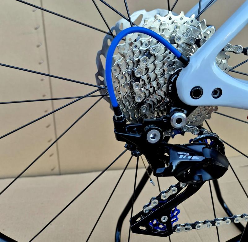 Silniční kolo Specialized Roubaix Sport - TOP stav! (Shimano 105, DT Swiss R470db)