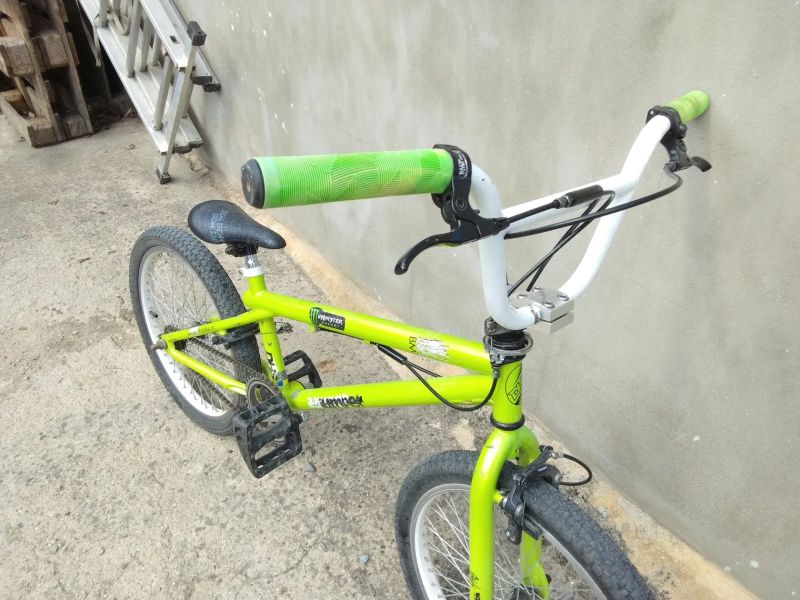 BMX kolo DHS