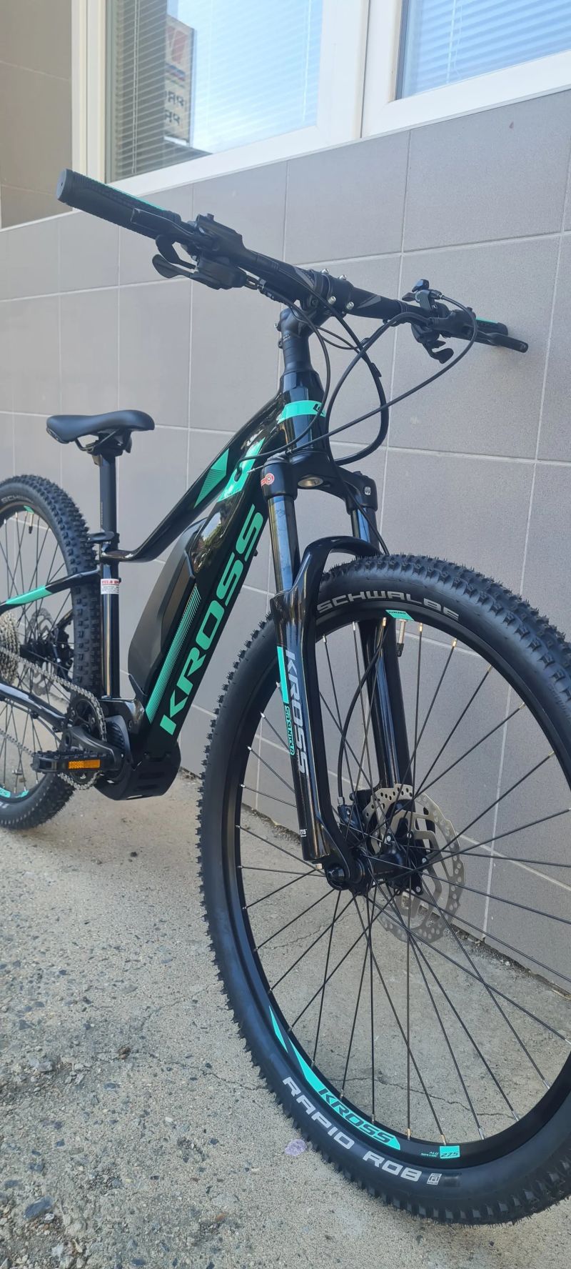Elektrokolo Kross Lea Boost 1.0 27,5" (Black/Graphite/Turquoise glossy) ....13"