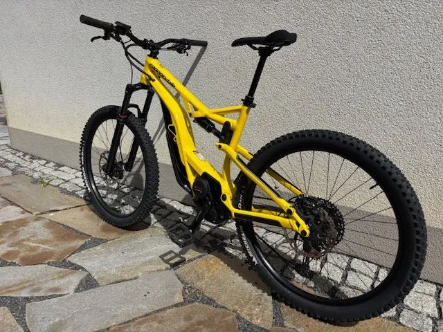 Elektrokolo Cannondale Moterra ve špičkovém stavu, Bosch CX Performance, 27,5+ , All Mountain