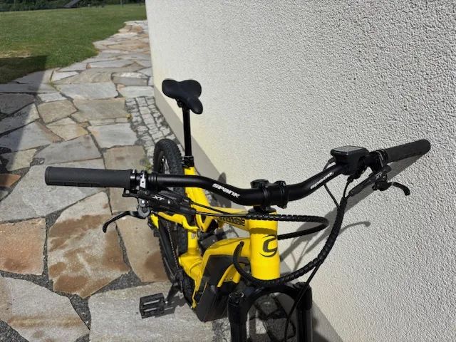 Elektrokolo Cannondale Moterra ve špičkovém stavu, Bosch CX Performance, 27,5+ , All Mountain