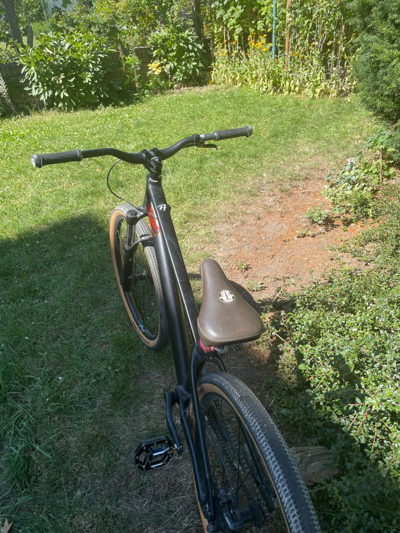  Dirt bike Specialized 26 kola