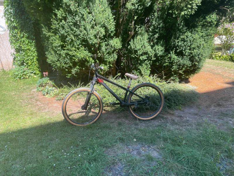  Dirt bike Specialized 26 kola