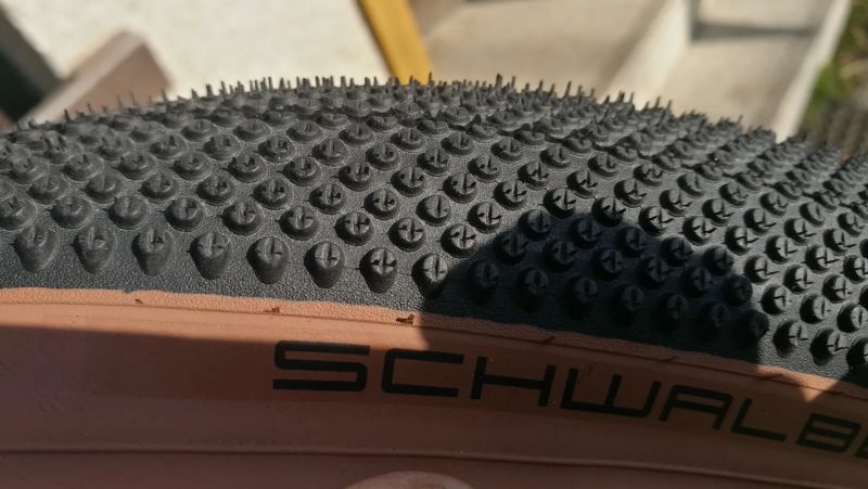 2xPlášť Schwalbe G-One Allround 35-622, 28x1,35 kevlar