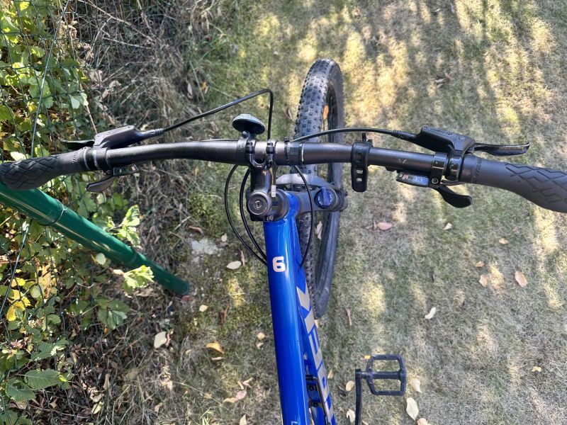 Prodám horské kolo Trek Marlin 6 (2021, 29”) – spolehlivý a pohodlný hardtail pro každého