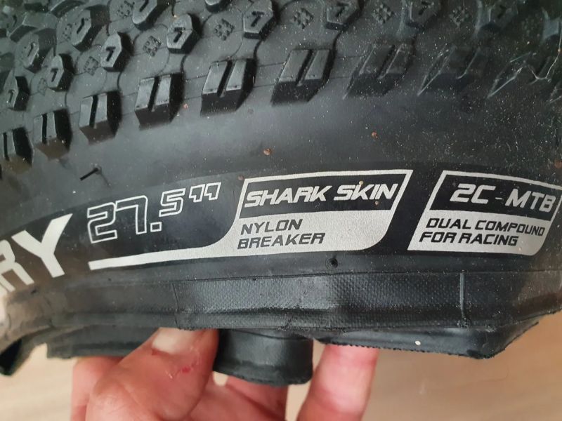 Plášť CHAOYANG Victory 27,5x2,20 60tpi (2C-MTB) Shark Skin