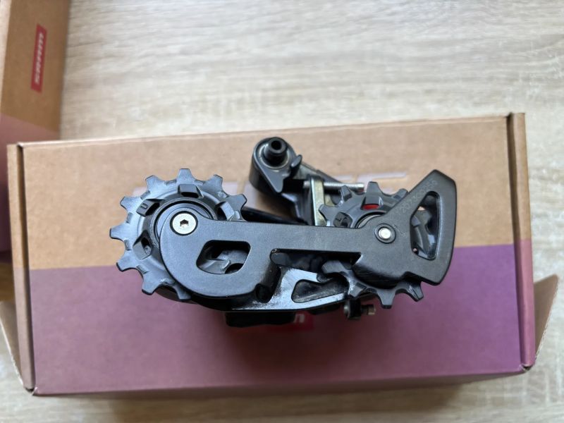 SRAM Force AXS