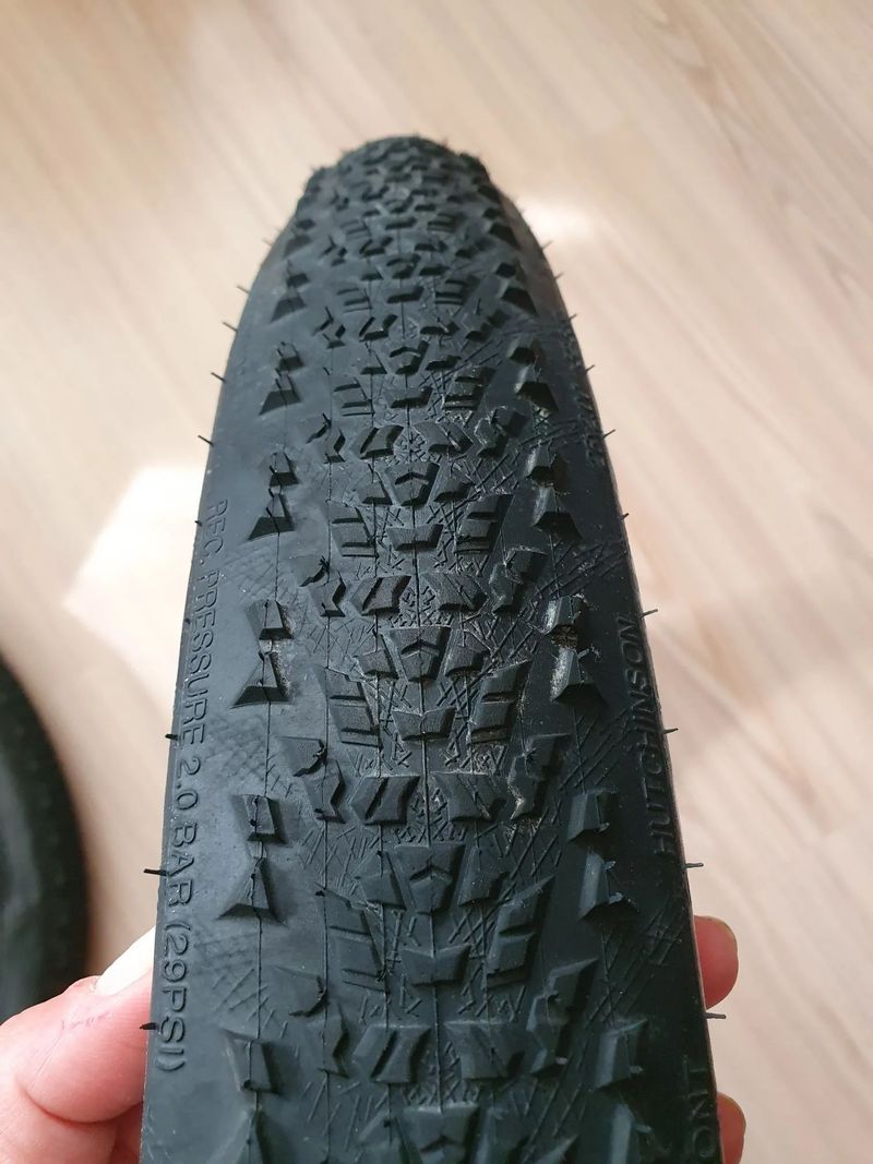 2 pláště Hutchinson Black Mamba 26x2,00 kevlar