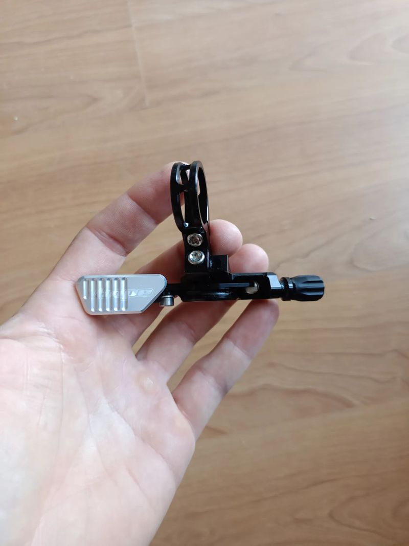 Páčka k teleskopické sedlovce Hope