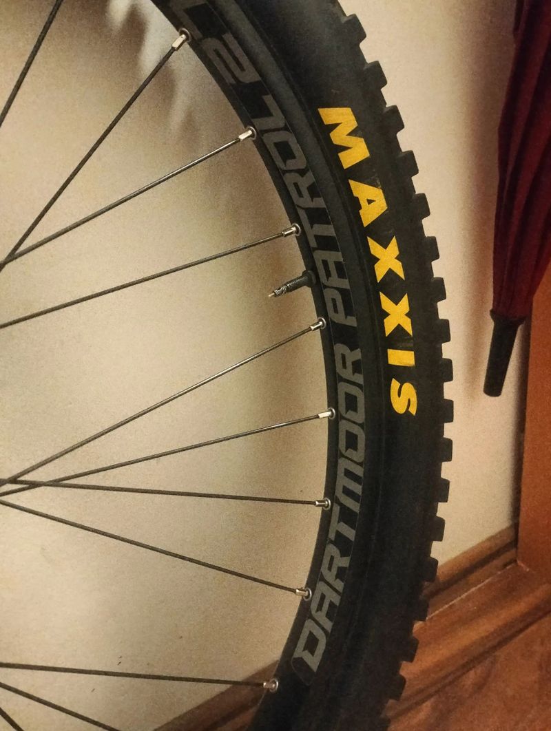 Zadní MTB výplet – Hope Pro 4, Dartmoor Patrol, Sapim