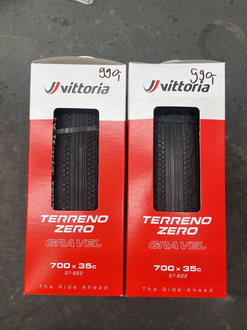 Vittoria Terreno Zero Gravel Adventure 2C gravel plášť 700x35c, kevlar, černá