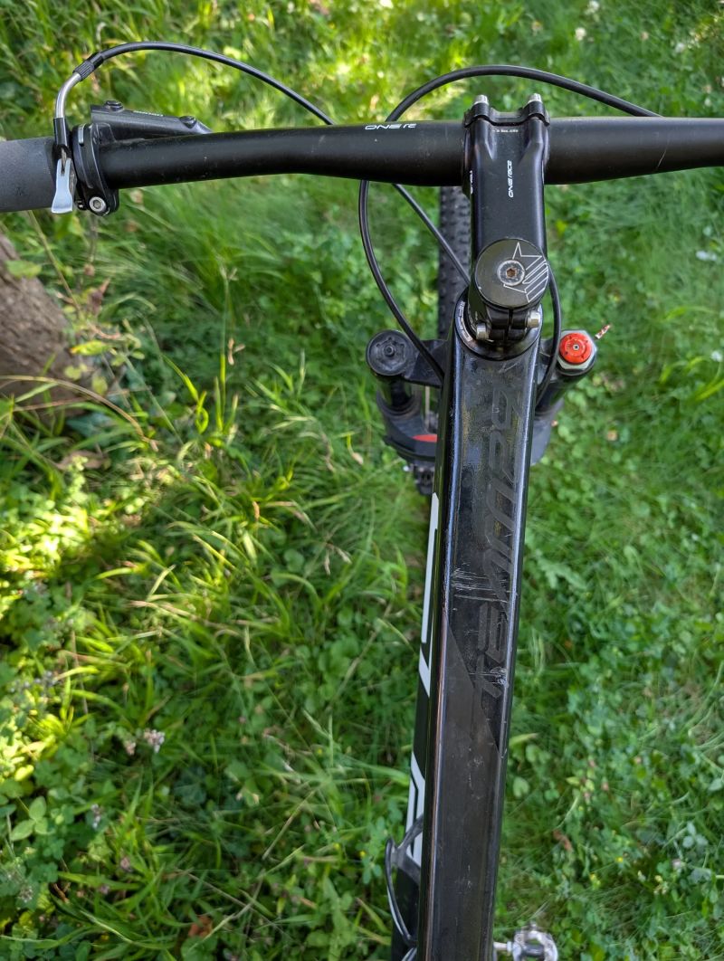 Superior Team Elite karbon vel. M Sram Eagle AXS 12s