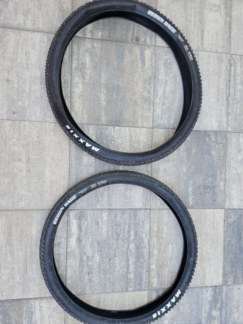 Prodám pláště maxxis reacon race