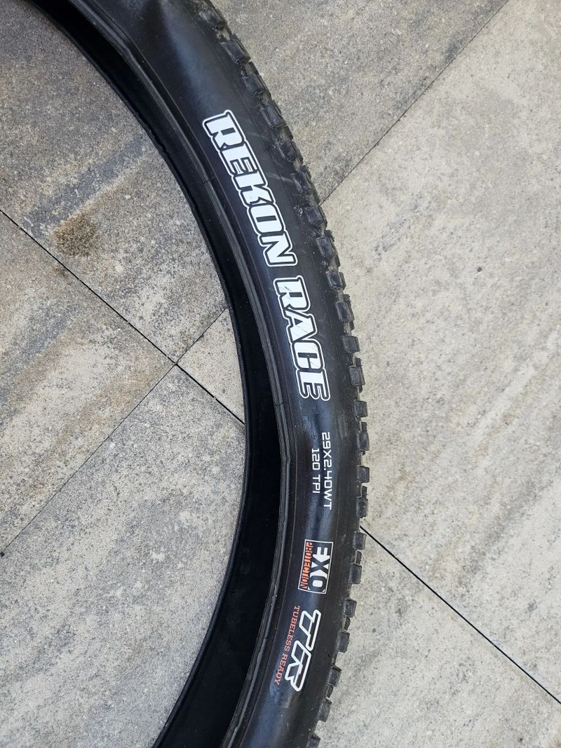 Prodám pláště maxxis reacon race