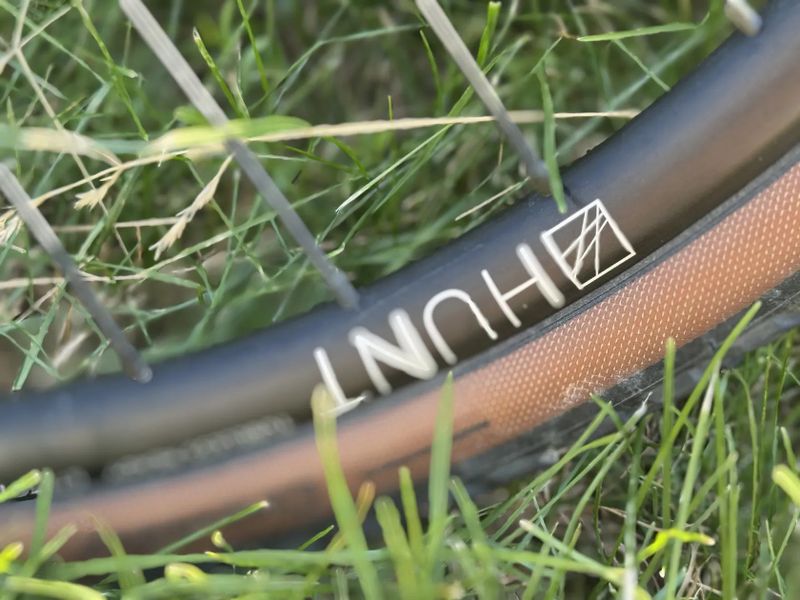 Gravel bike HOLDSWORTH Mystique pro gravel/bikepackingová dobrodružství