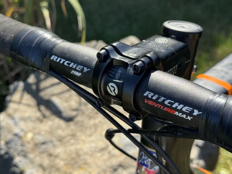 Gravel bike HOLDSWORTH Mystique pro gravel/bikepackingová dobrodružství