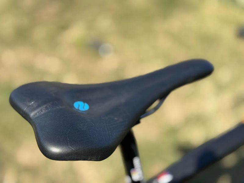 Gravel bike HOLDSWORTH Mystique pro gravel/bikepackingová dobrodružství