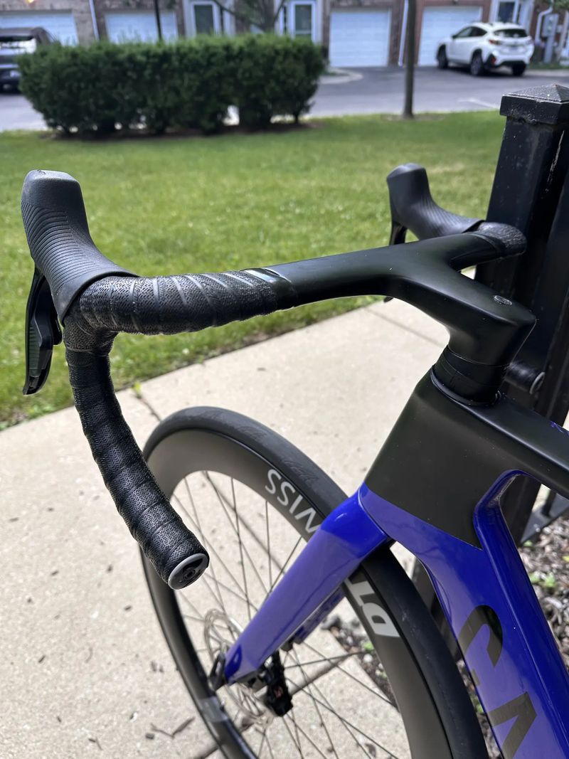 Canyon Aeroad CF SLX 8 ASX super stav