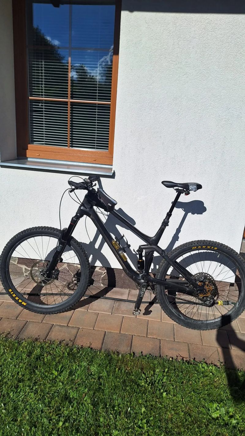 Prodám Canyon Spectral CF 9 ex váha 12,45Kg!vel.L