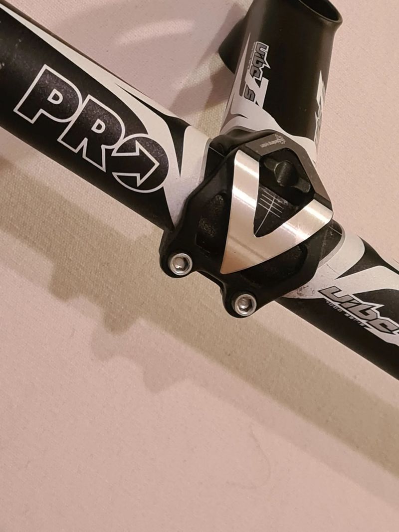 Pro Vibe 7S (set řidítek a představce)
