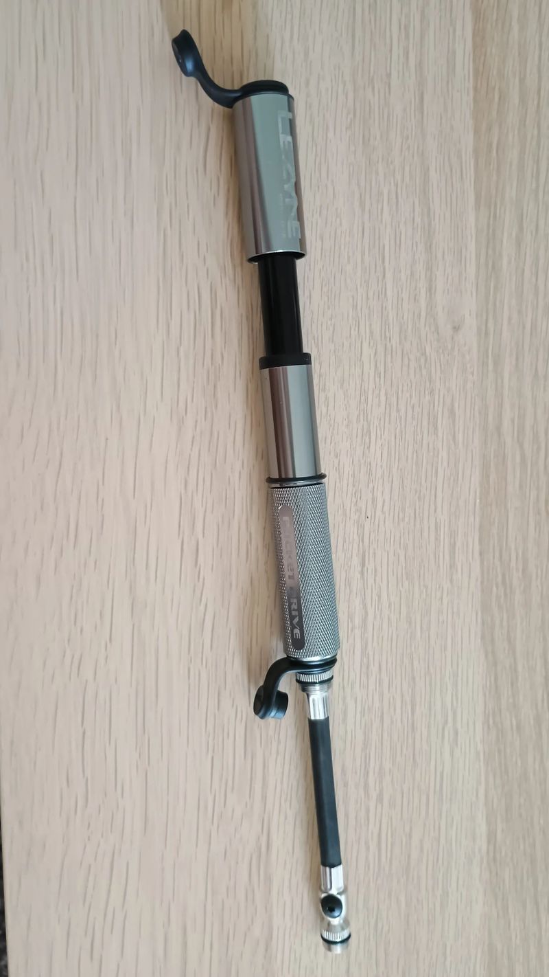 Pumpička Lezyne PocketDrive Lite