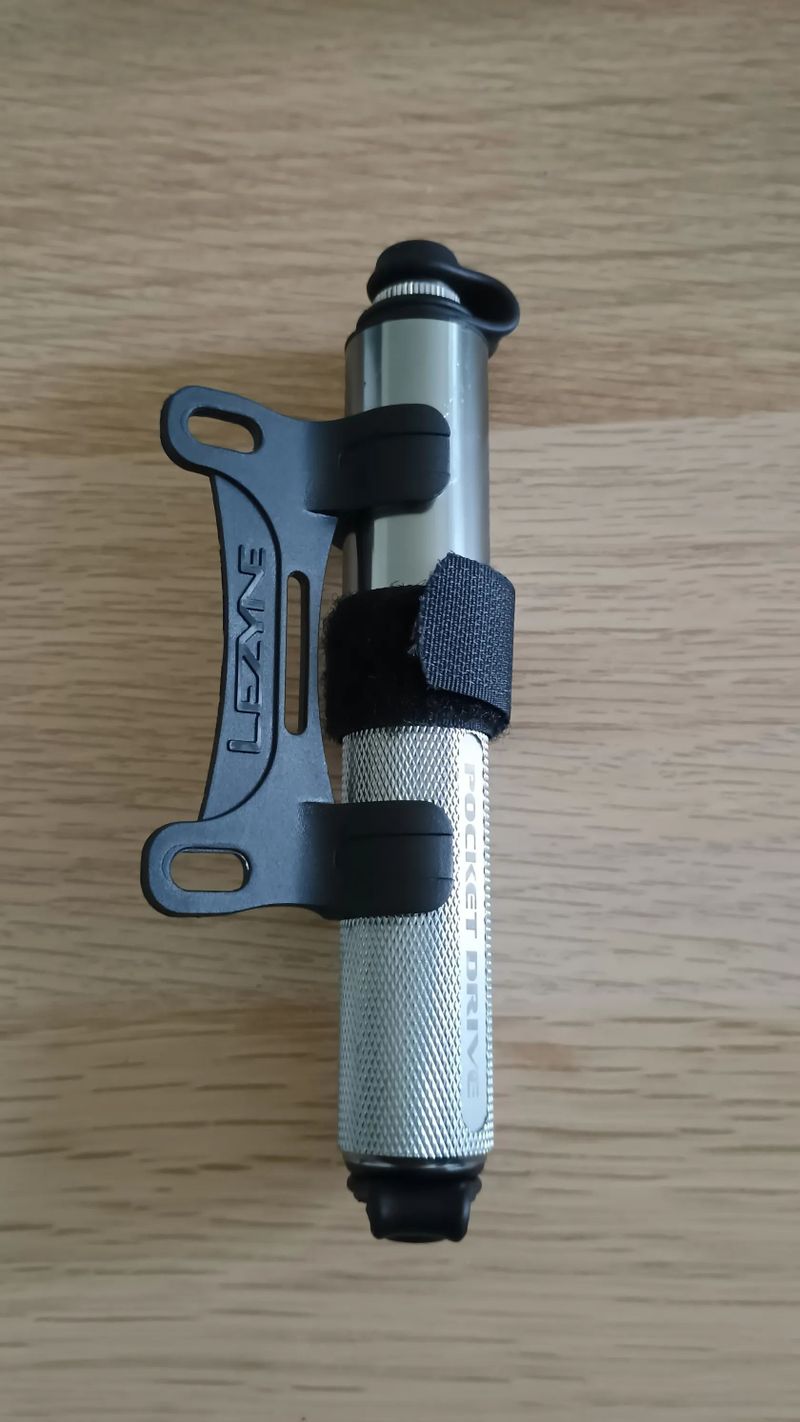 Pumpička Lezyne PocketDrive Lite