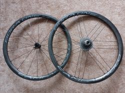 Campagnolo Bora One 35 DARK galusková, ráfková brzda
