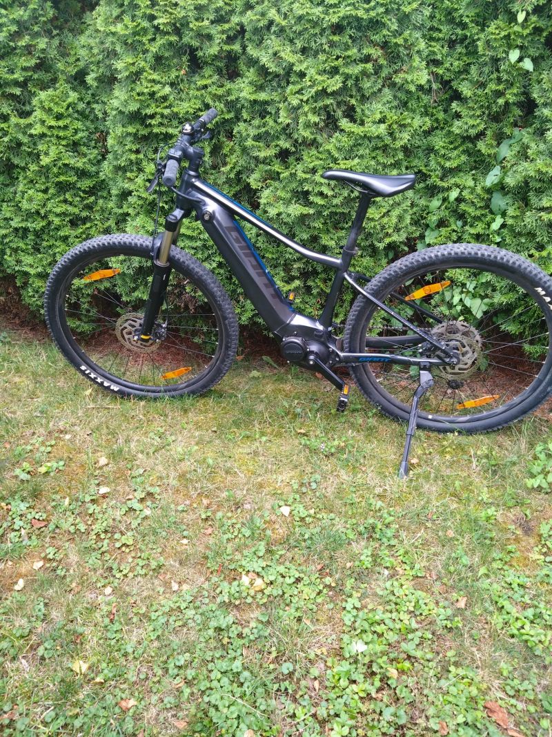 GIANT Fathom 2, motor Yamaha, 29 palců, nízký nájezd, servisované.