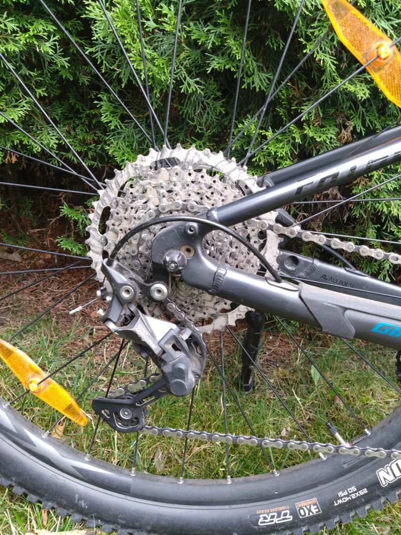 GIANT Fathom 2, motor Yamaha, 29 palců, nízký nájezd, servisované.
