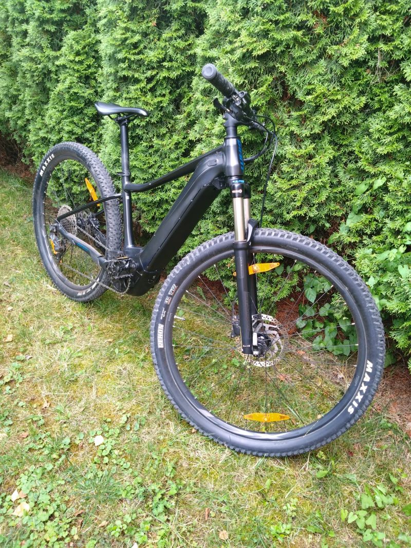 GIANT Fathom 2, motor Yamaha, 29 palců, nízký nájezd, servisované.