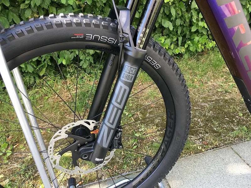 TREK Rail 9.8 XT