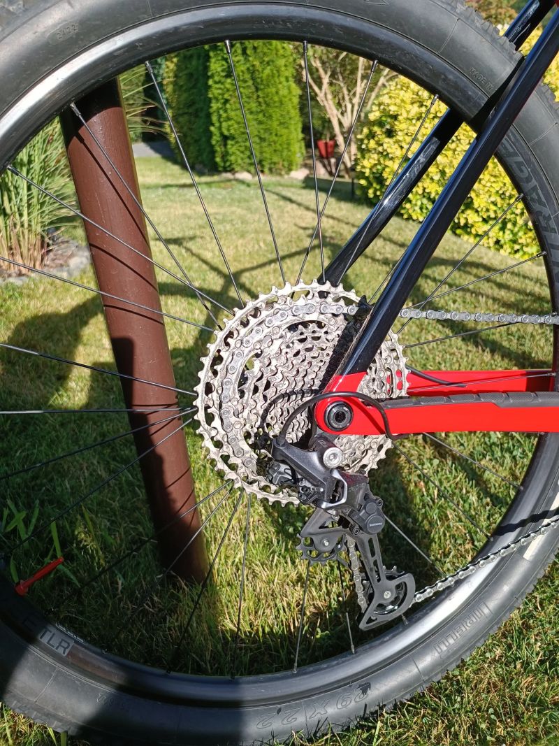TREK PROCALIBER 9.5 GEN 2 RADIOACTIVE RED/TREK BLACK