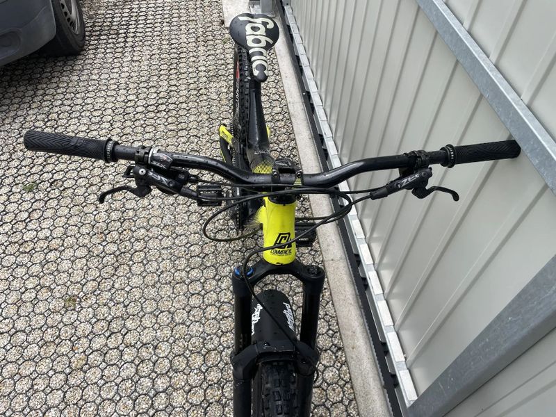 Commencal meta am v4