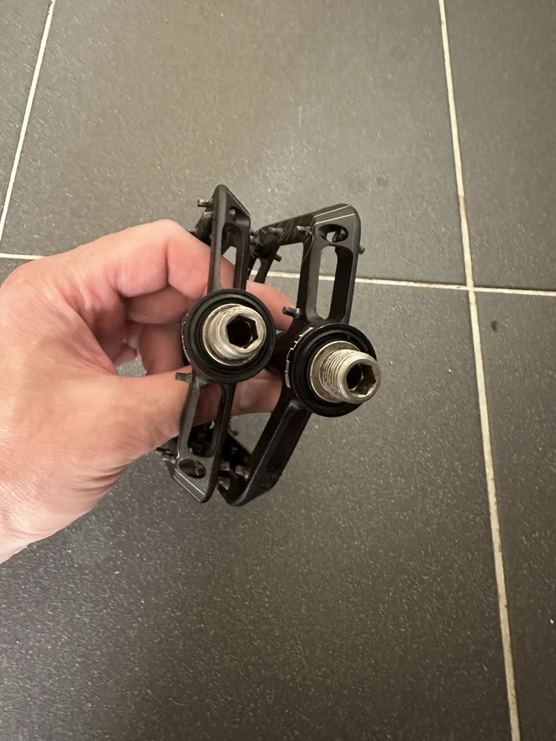 RaceFace Atlas