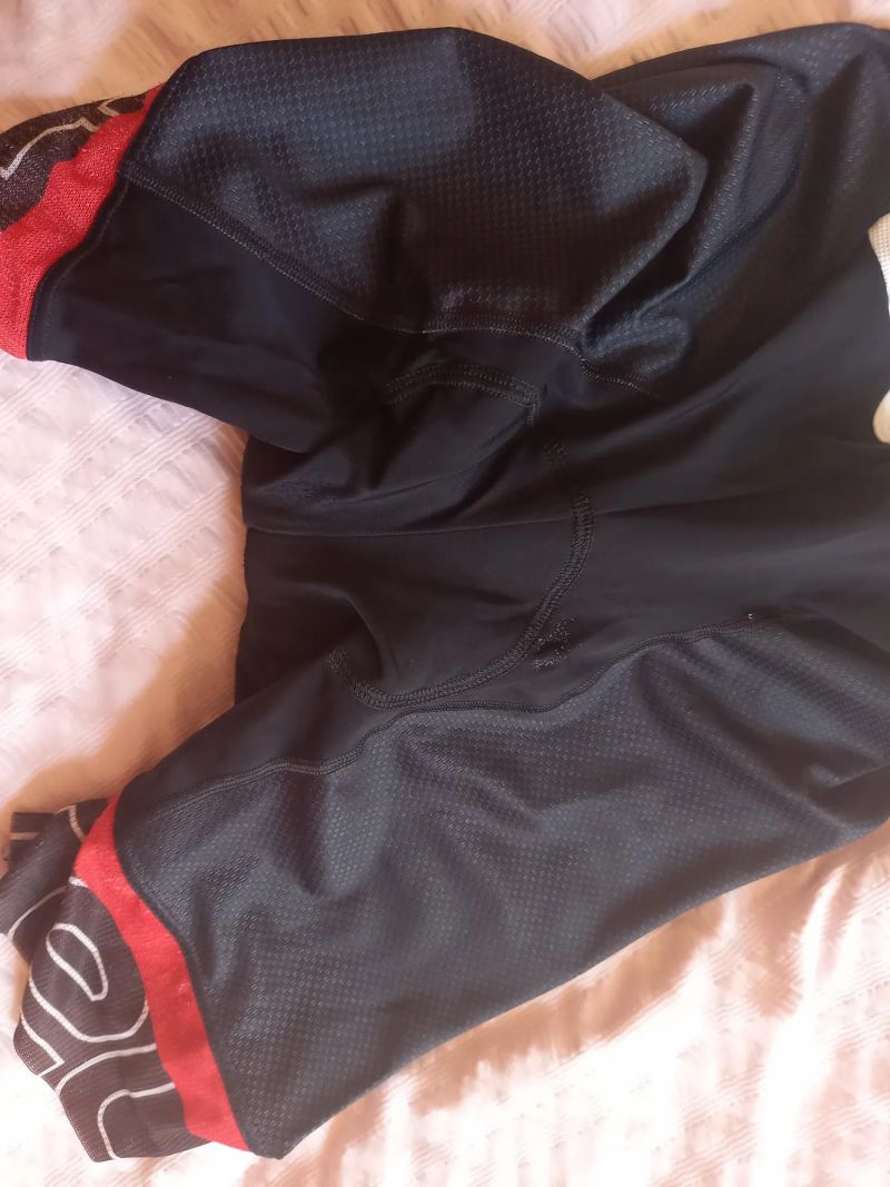 Dres B-TWIN, dl. rukáv, kraťasy Castelli