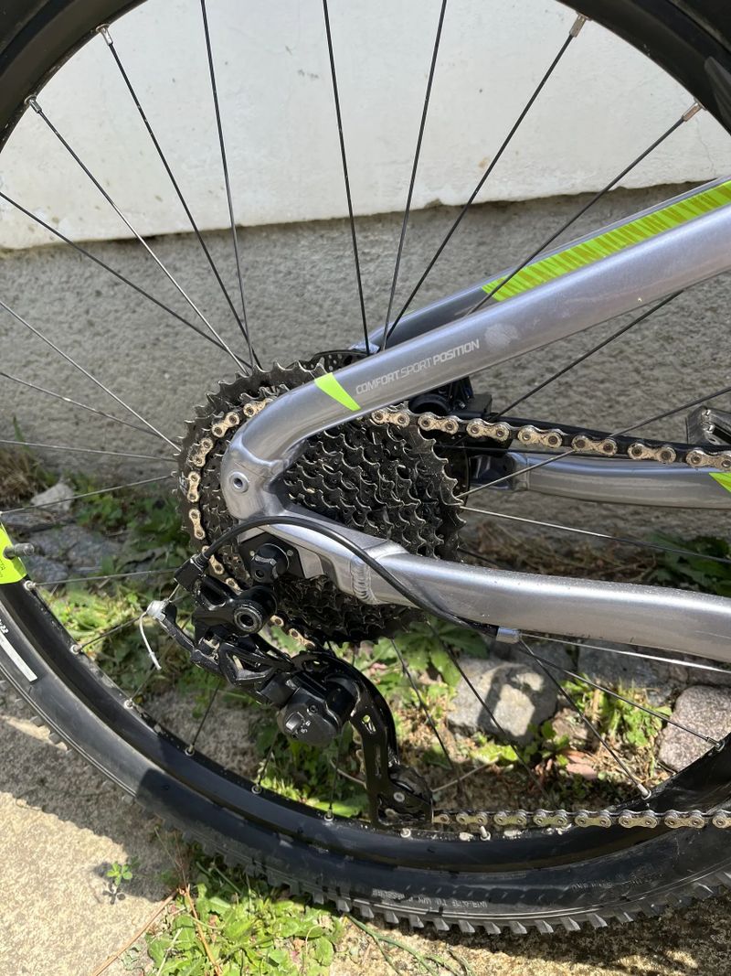Prodám kolo Rockrider st900s 