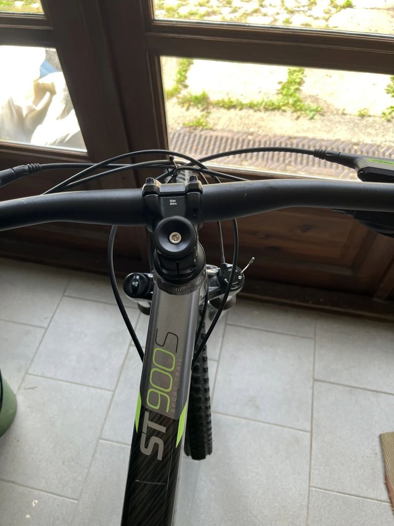 Prodám kolo Rockrider st900s 