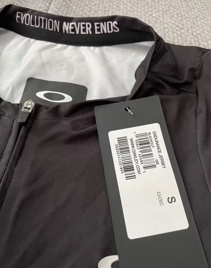 Oakley dres S