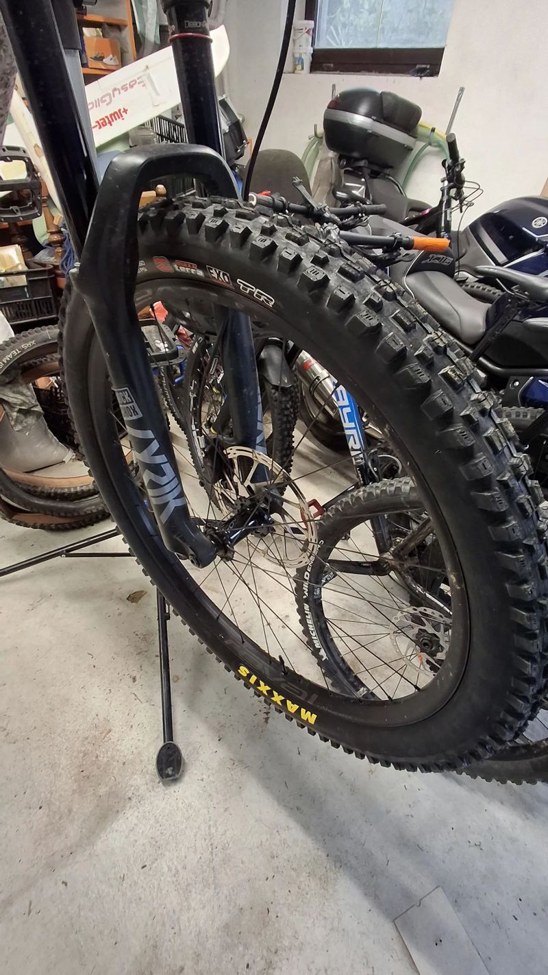 Specialized Enduro Comp - 170x170mm