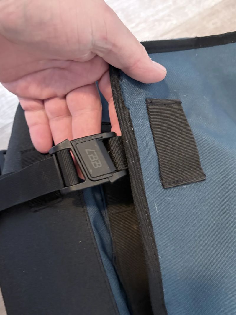 LBB Echelon M - 32L messenger brašna