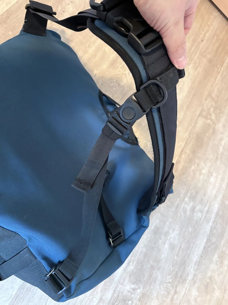 LBB Echelon M - 32L messenger brašna