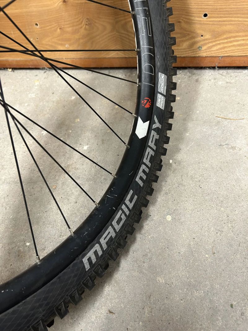 Novatec Demon 27.5 DH, Schwalbe 
