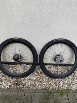 Silniční kola Bontrager Aeolus Pro 51 TLR pro kotoučové brzdy